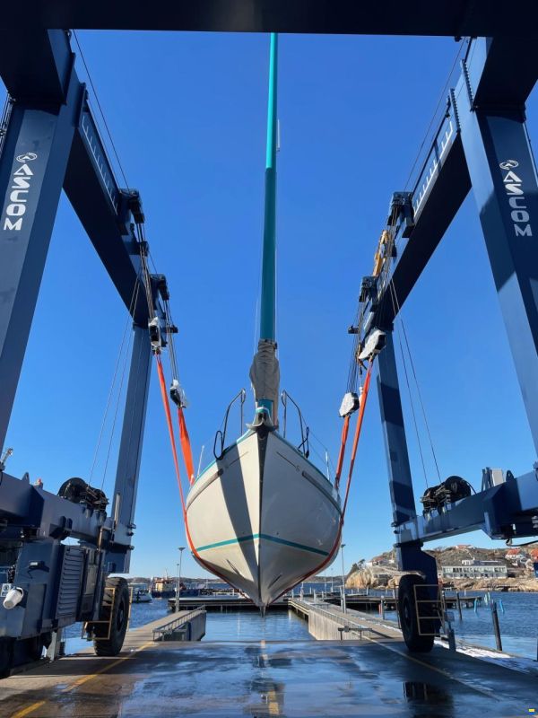 Freedom 35 Cat Ketch