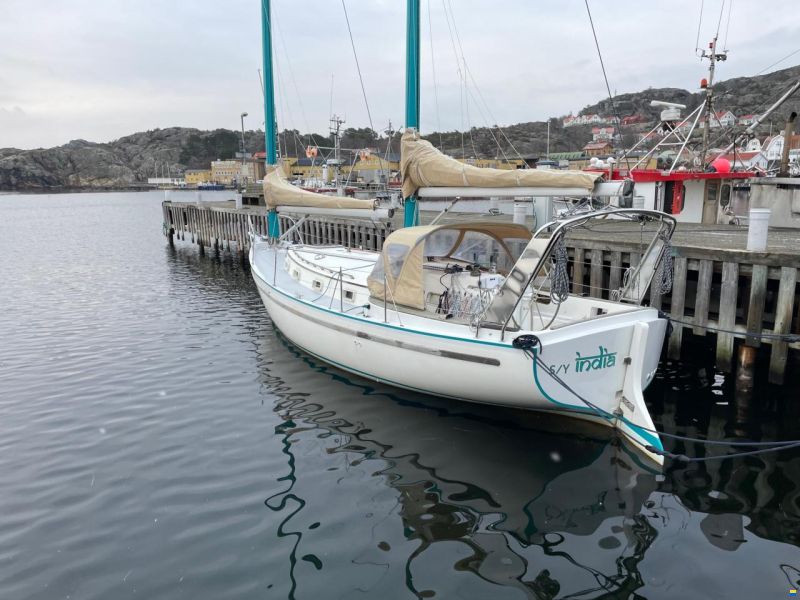 Freedom 35 Cat Ketch
