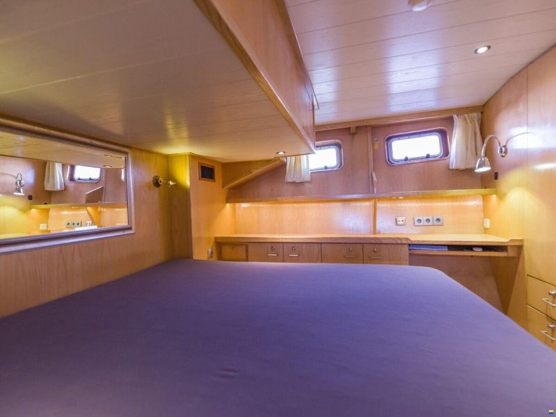 Vripack Trawler 15.75