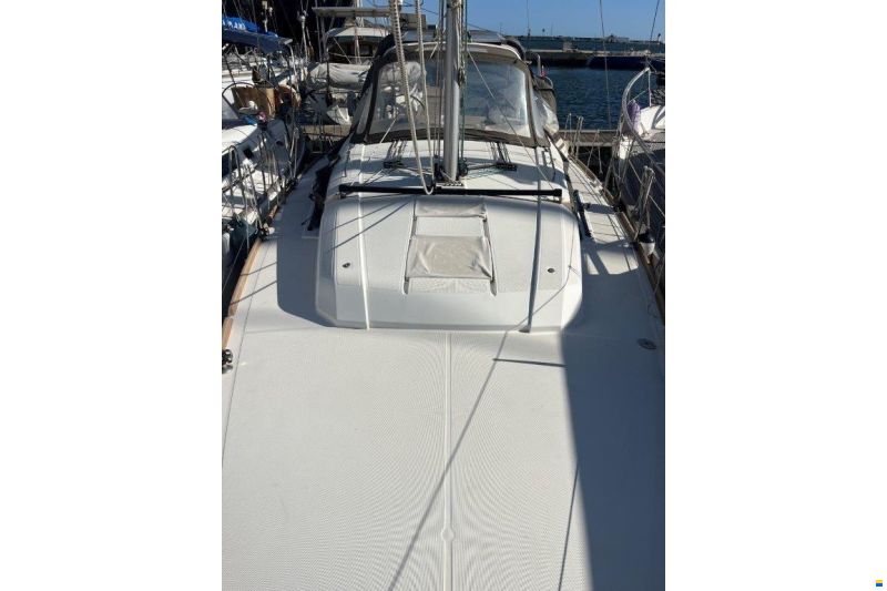 Beneteau Oceanis 38