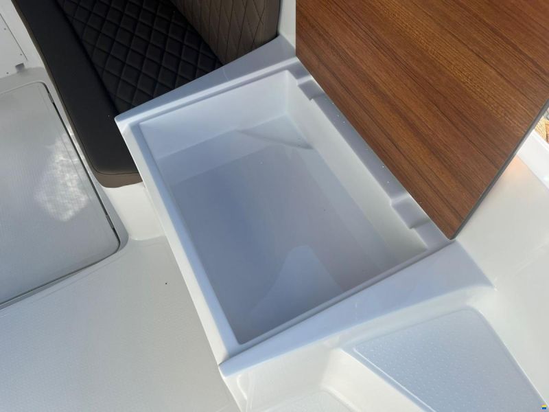 Oud Huijzer 650 Tender