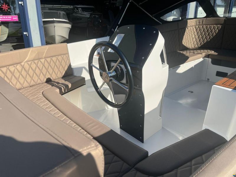 Oud Huijzer 650 Tender