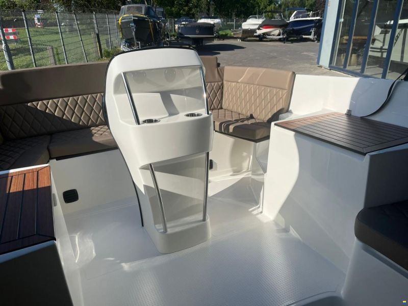 Oud Huijzer 650 Tender