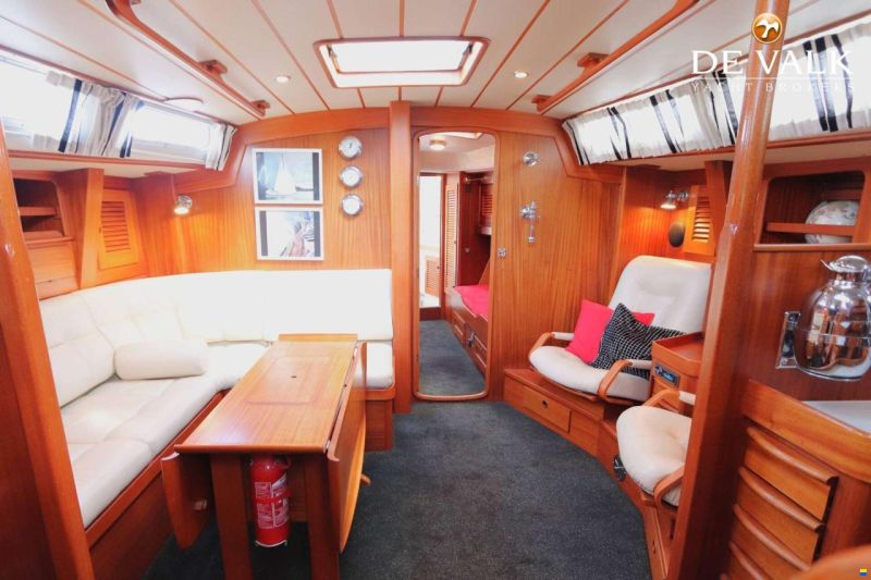 Hallberg-Rassy 45