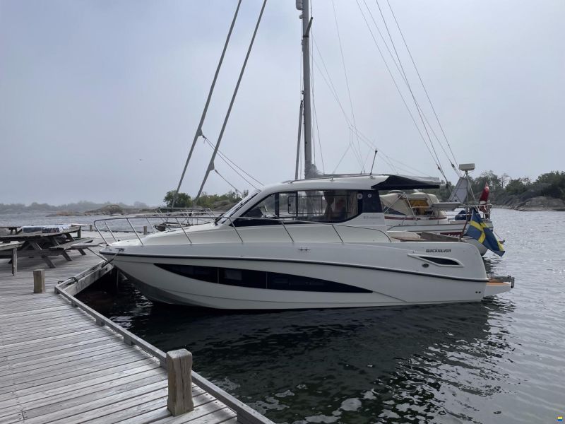 Quicksilver 855 Weekender