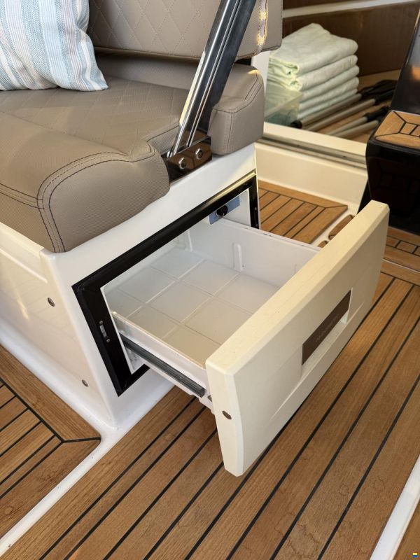 Corsiva Coaster 600DC