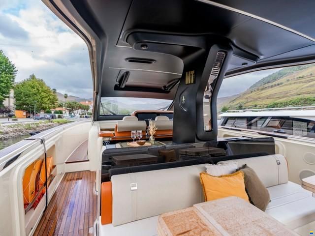 Invictus TT460