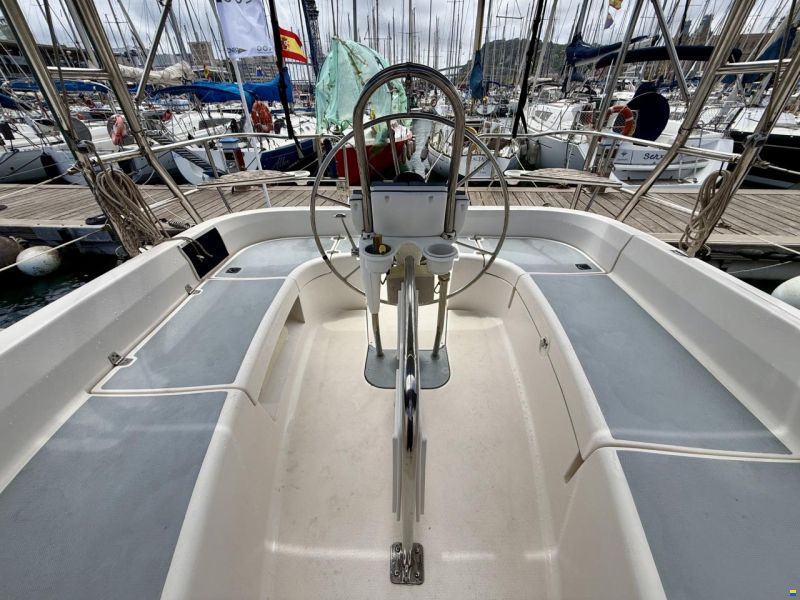 Hunter 356