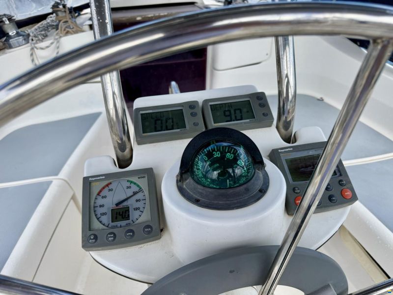 Hunter 356