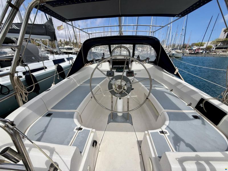 Hunter 356
