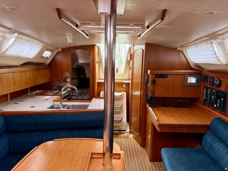 Hunter 356