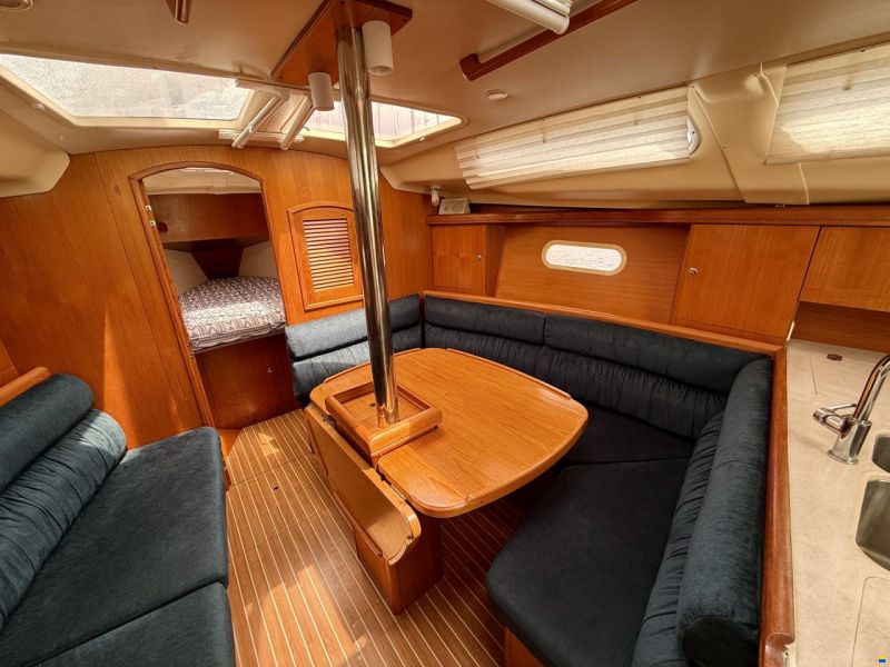 Hunter 356