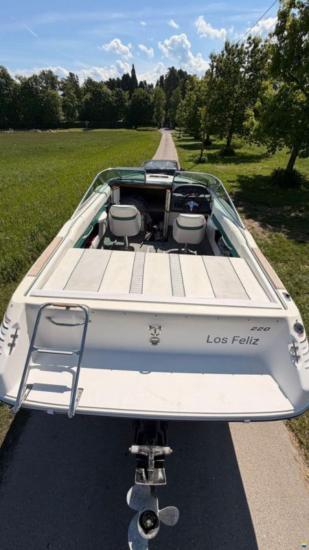 Sea Ray 220 OV