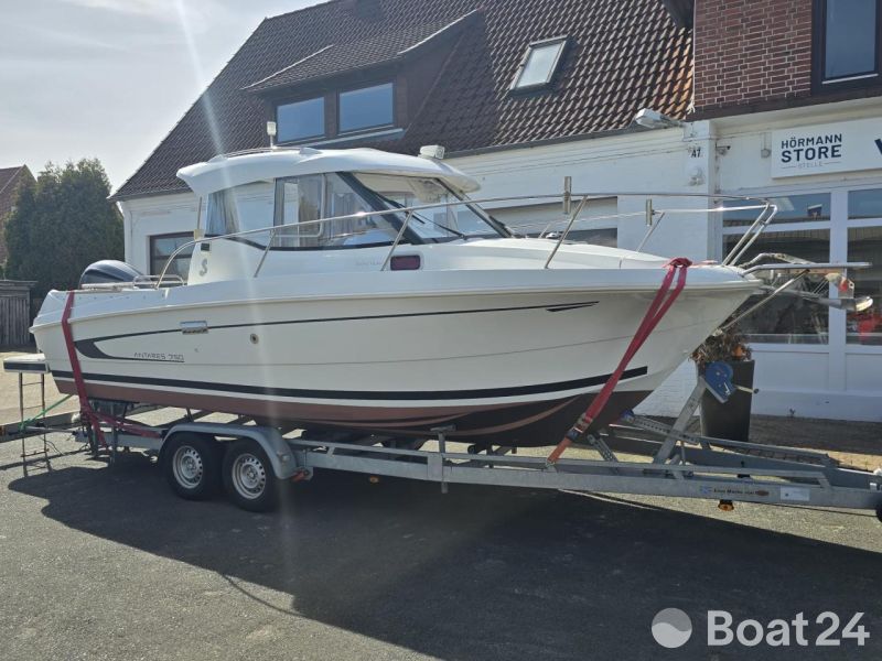 Beneteau Antares 7.50 HB