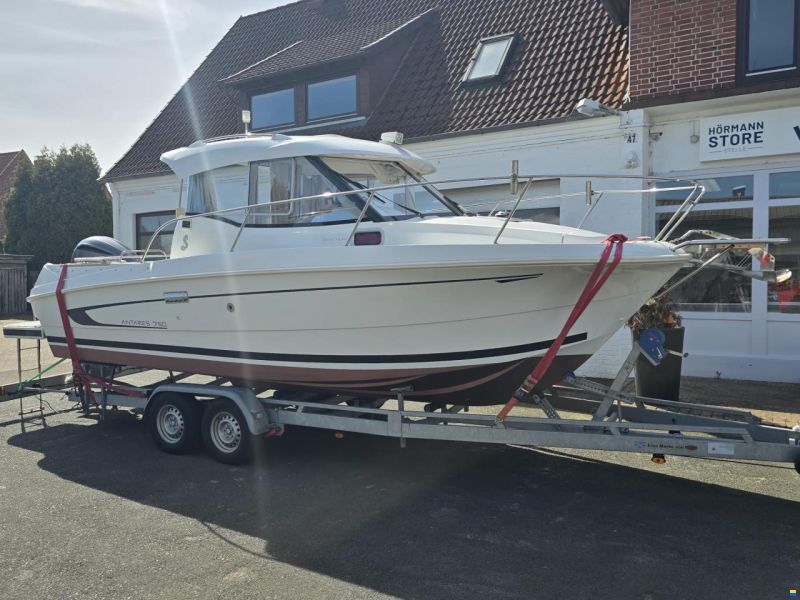 Beneteau Antares 7.50 HB