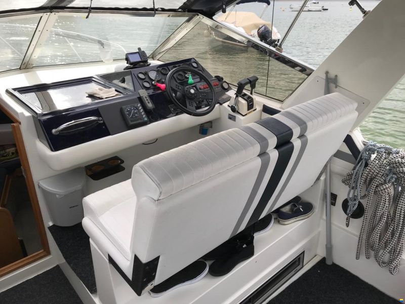 Fairline Carrera 24
