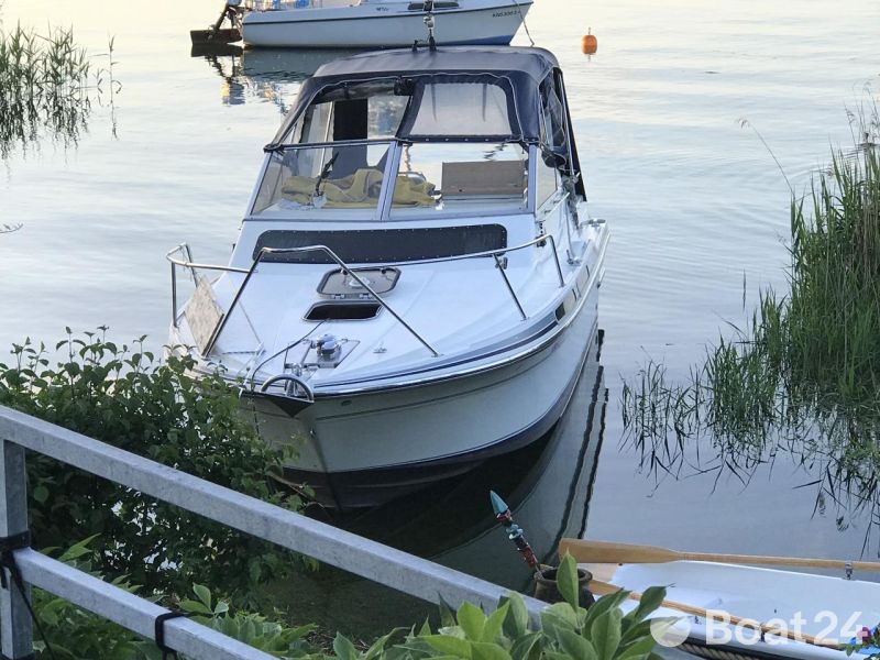 Fairline Carrera 24