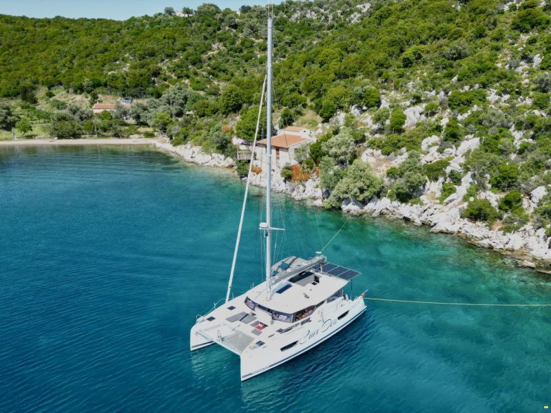 Fountaine Pajot Astrea 42