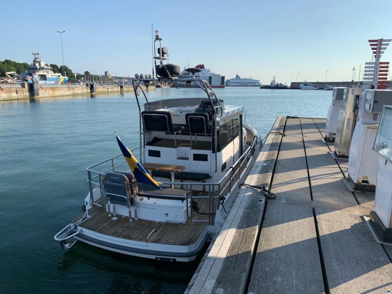 Paragon Yachts 31 Flybridge