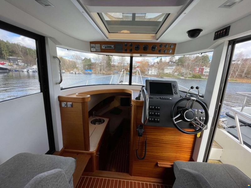 Paragon Yachts 31 Flybridge