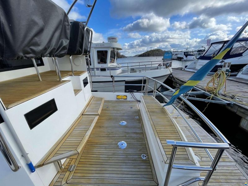 Paragon Yachts 31 Flybridge