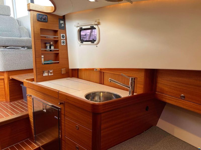 Paragon Yachts 31 Flybridge