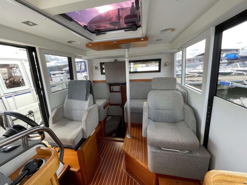 Paragon Yachts 31 Flybridge