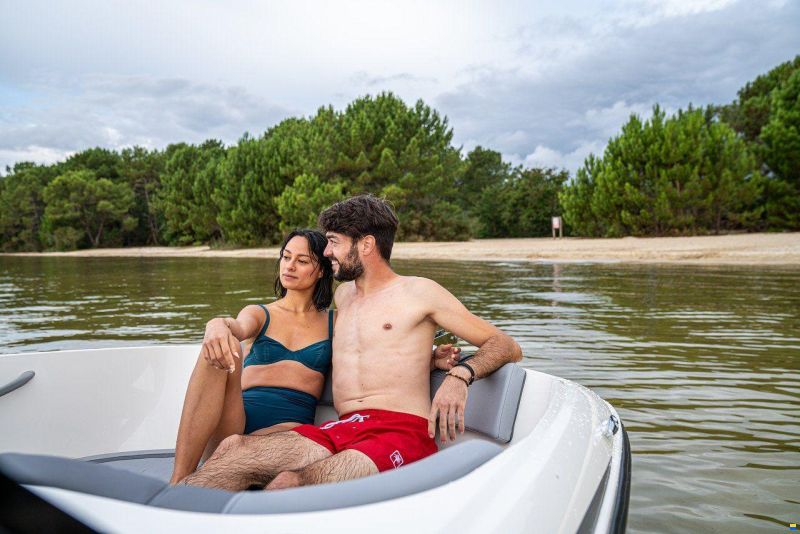 Bayliner M17