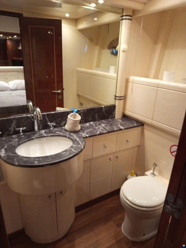 Overmarine Mangusta 72 HT