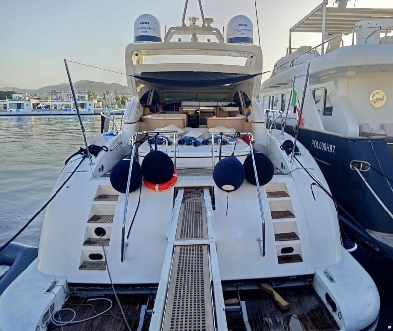 Overmarine Mangusta 72 HT