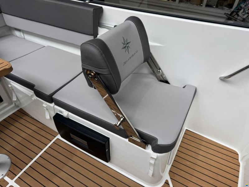 Jeanneau Cap Camarat 6.5 DC Serie 2 met nieuwe mo