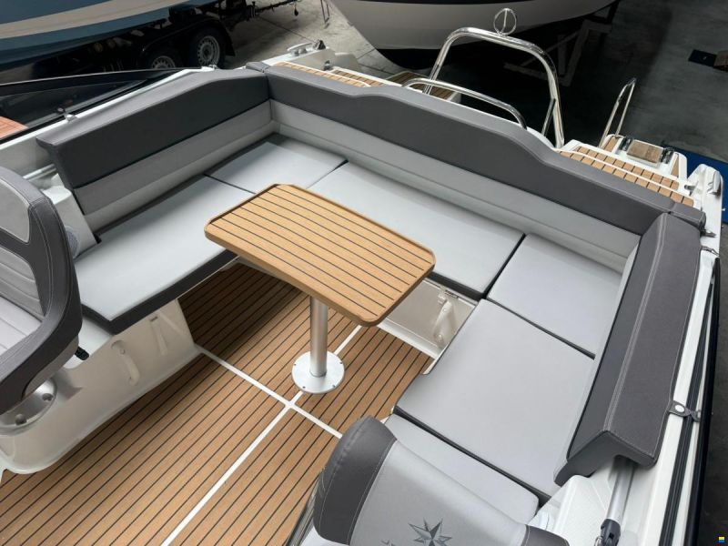 Jeanneau Cap Camarat 6.5 DC Serie 2 met nieuwe mo