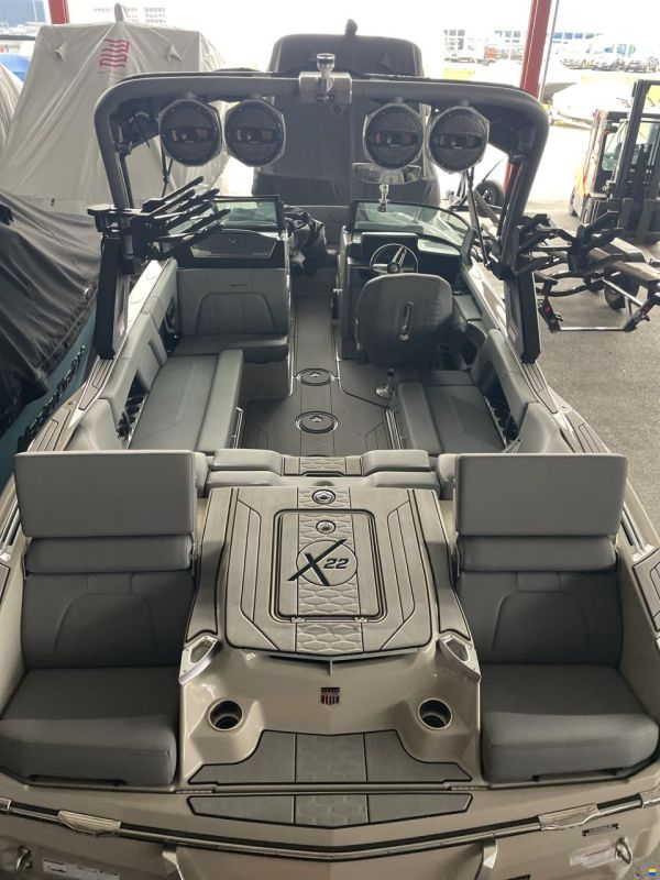 MasterCraft X22 | 2025 | limited edition color