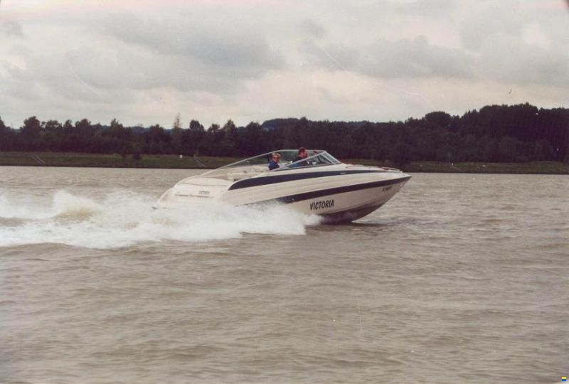 Crownline 266CCR