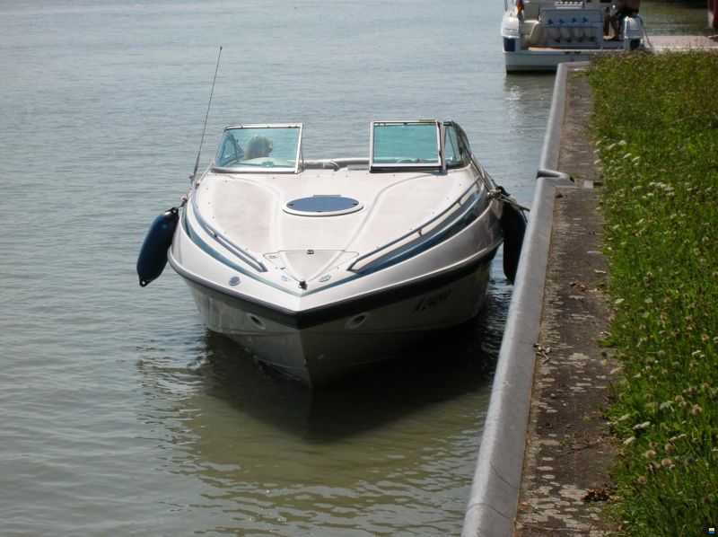 Crownline 266CCR