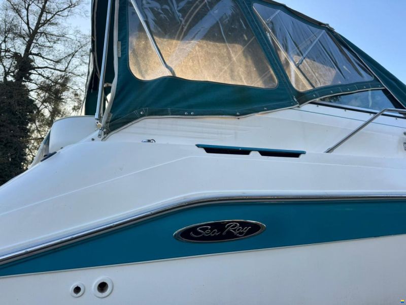 Sea Ray 230 Sundancer