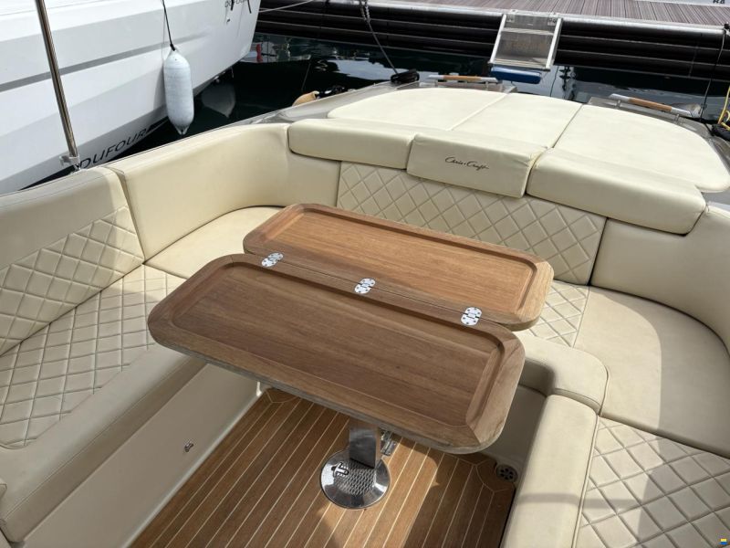 Chris Craft 32 Corsair