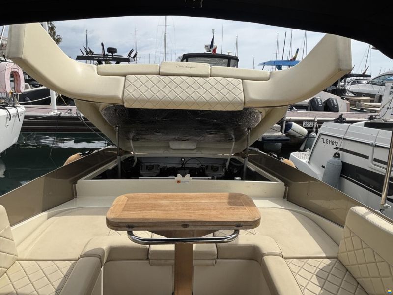 Chris Craft 32 Corsair