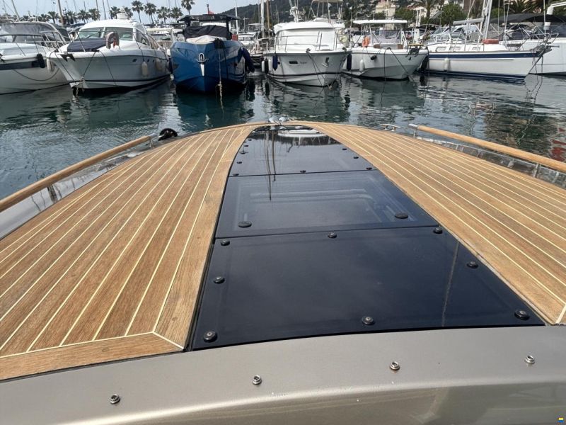 Chris Craft 32 Corsair