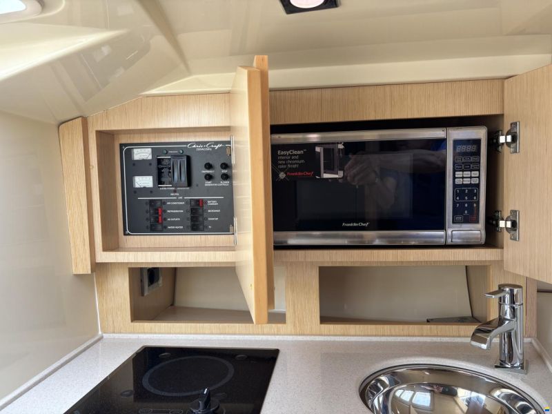 Chris Craft 32 Corsair