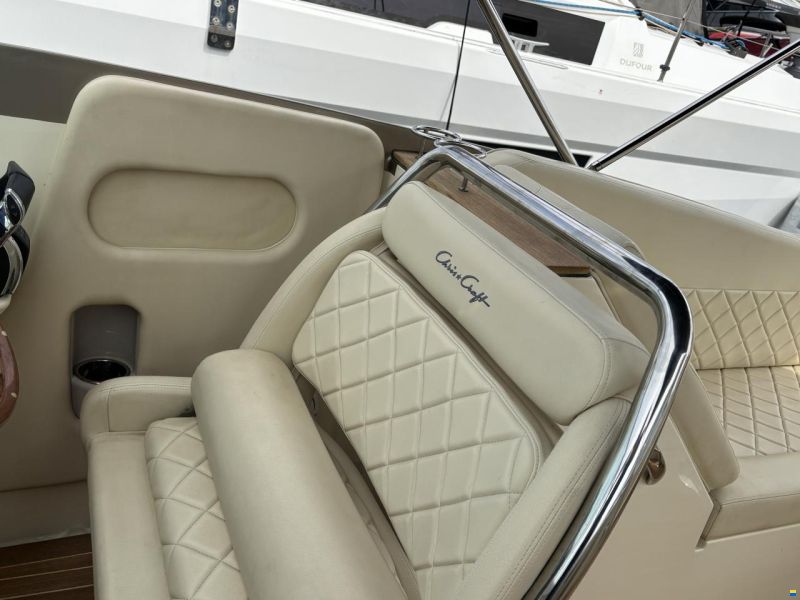Chris Craft 32 Corsair