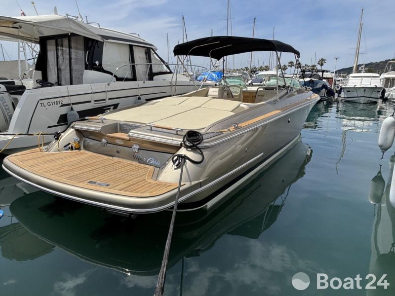 Chris Craft 32 Corsair