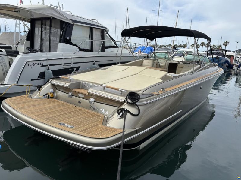 Chris Craft 32 Corsair