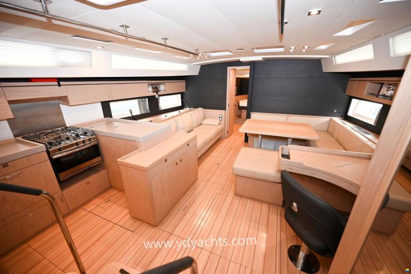 Beneteau Oceanis 55.1 Owner's Version
