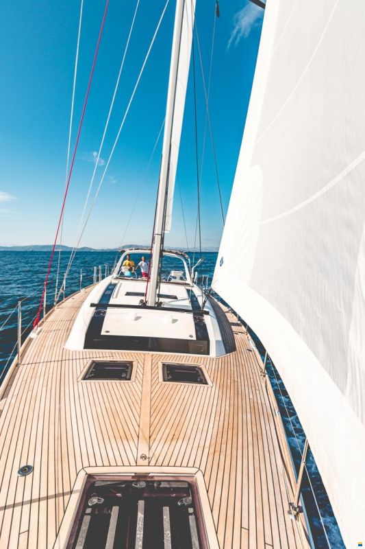 Beneteau Oceanis 55.1 Owner's Version