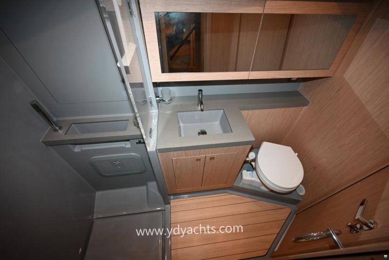 Beneteau Oceanis 55.1 Owner's Version