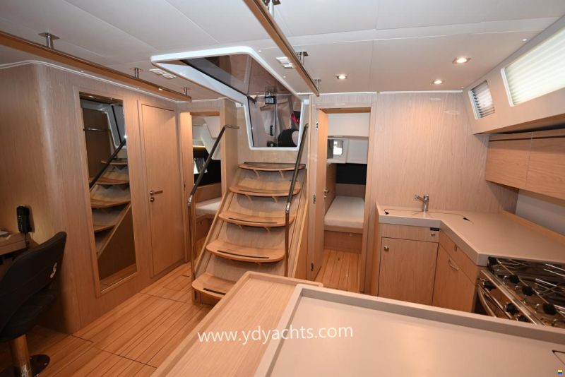 Beneteau Oceanis 55.1 Owner's Version