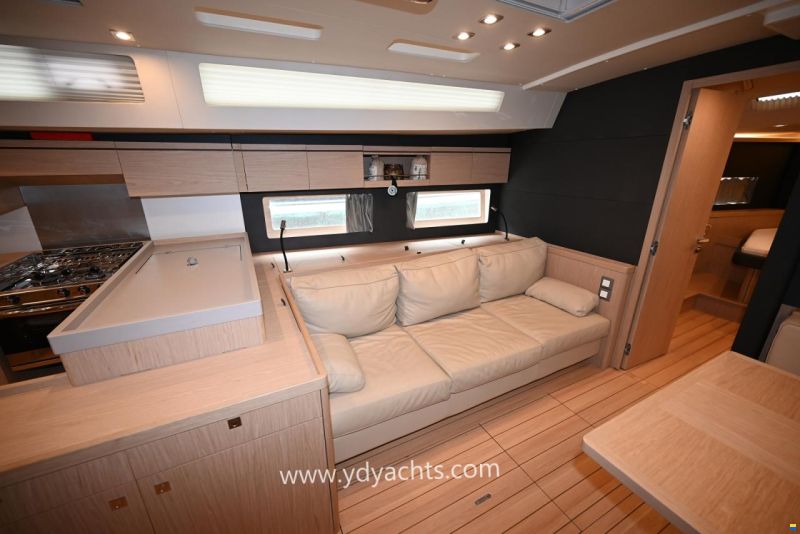 Beneteau Oceanis 55.1 Owner's Version