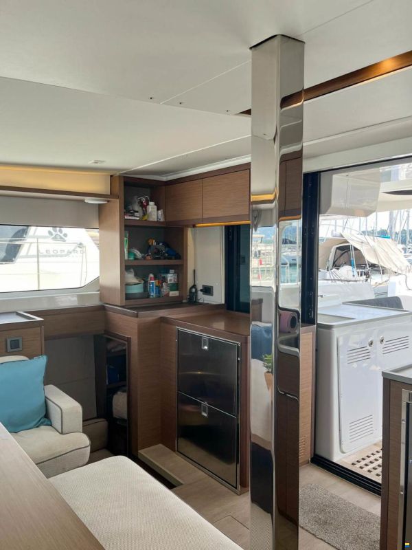 Lagoon 46 Owner's Version