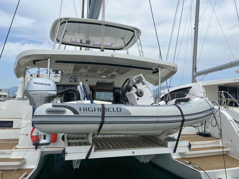 Lagoon 46 Owner's Version